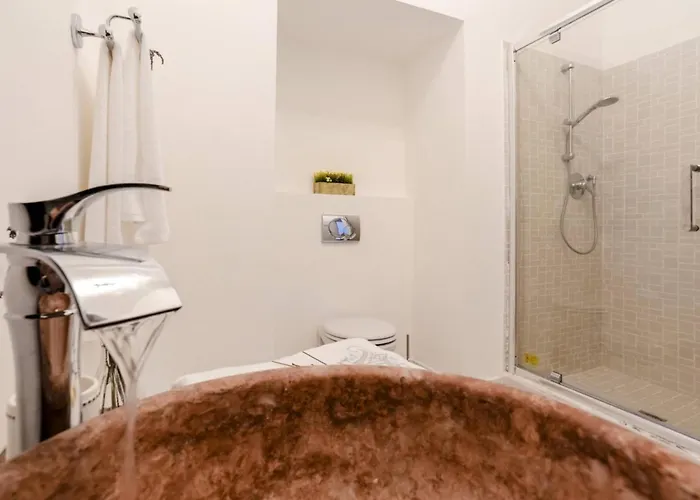 Cassini Gt - 1 Bedroom - Balcony - Place Garibaldi