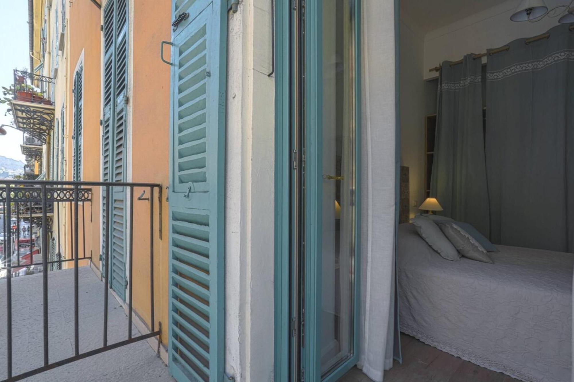 Cassini Gt - 1 Bedroom - Balcony - Place Garibaldi Apartment